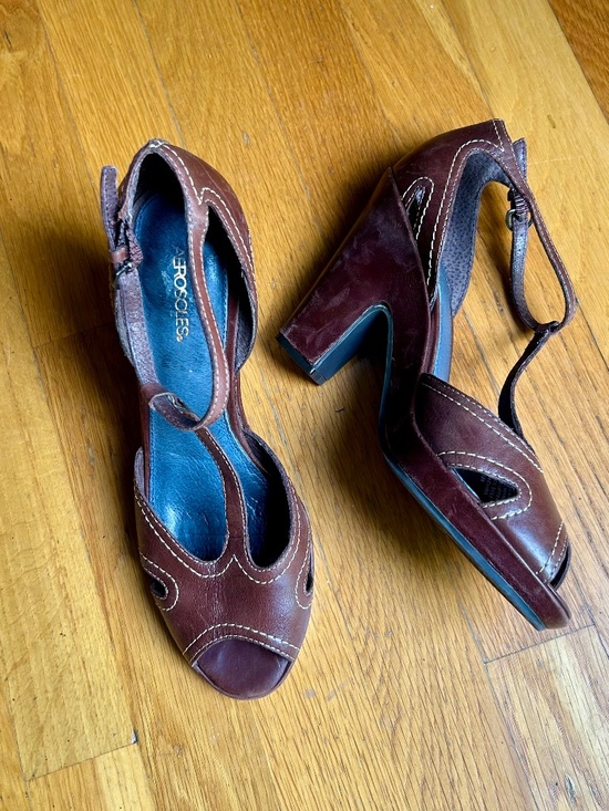 AEROSOLES Shoes - Aerosoles platform sandals 7.5